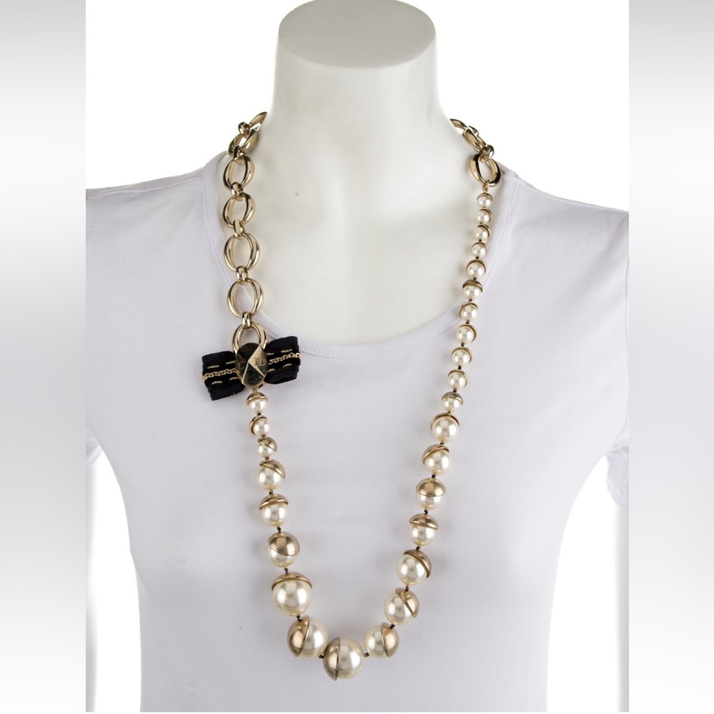 Elegant Christian Dior Gold and Pearl Long Necklace